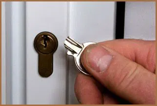 City Locksmith Shop Hoffman Estates, IL 847-457-1092 - 5-broken-key